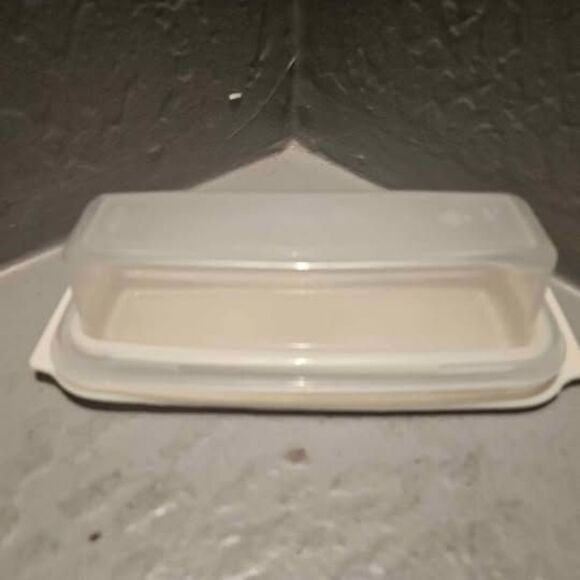 Rubbermaid Plastic Butter Dish #0478 Almond Base Clear Cover - Picture 1 of 3